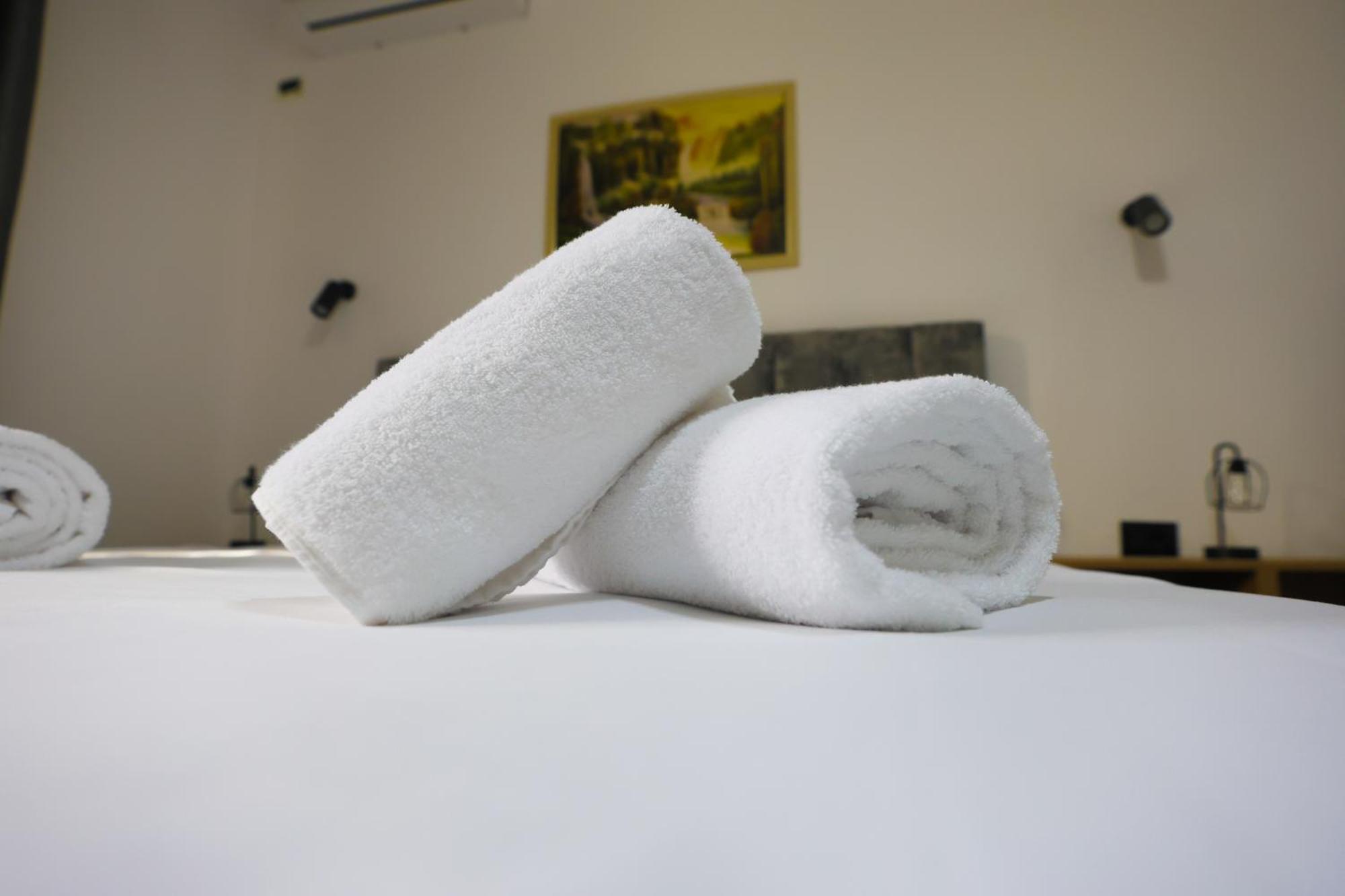 Vila Alizee Hotel Tiranë Ngoại thất bức ảnh
