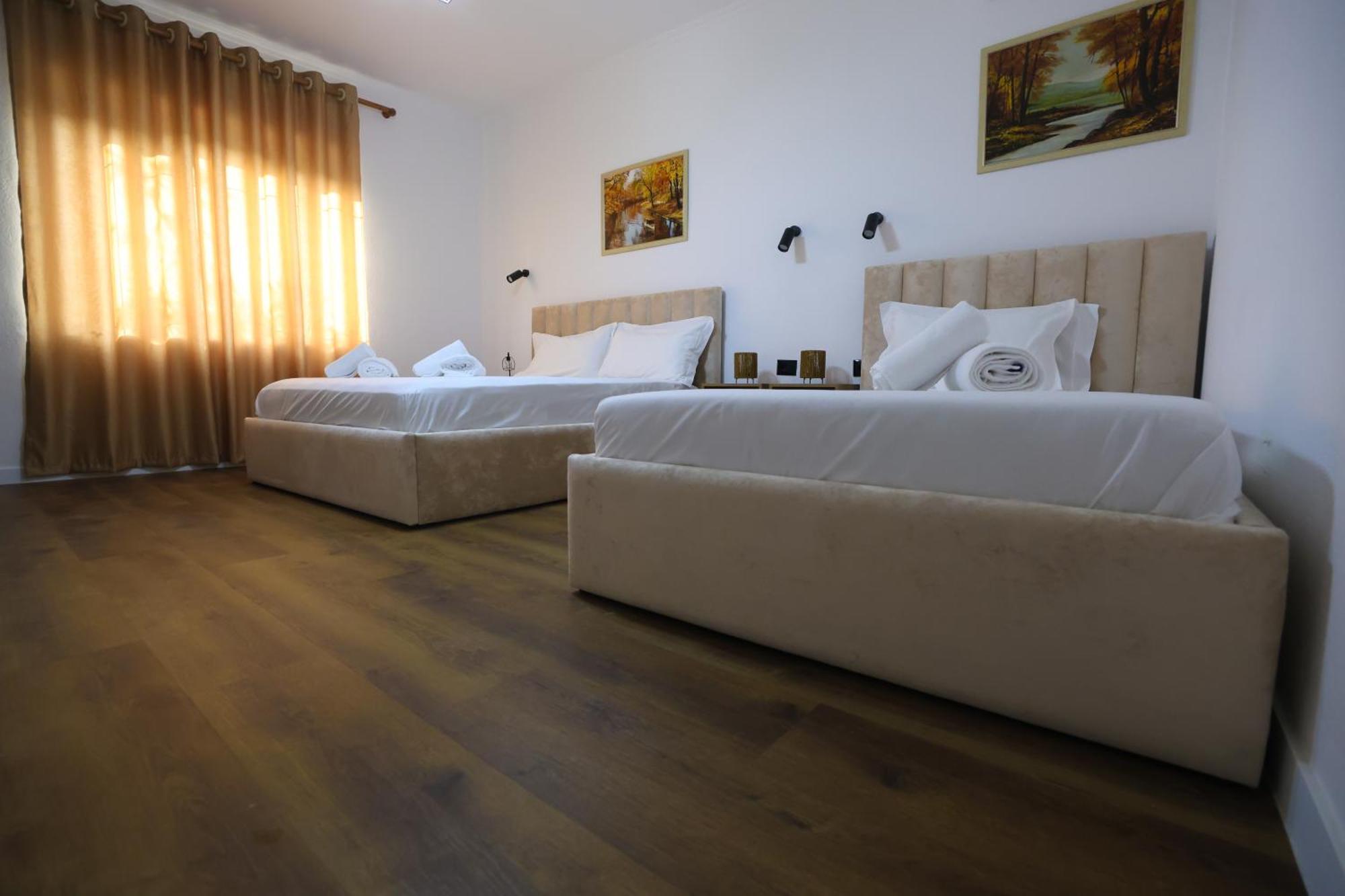 Vila Alizee Hotel Tiranë Ngoại thất bức ảnh