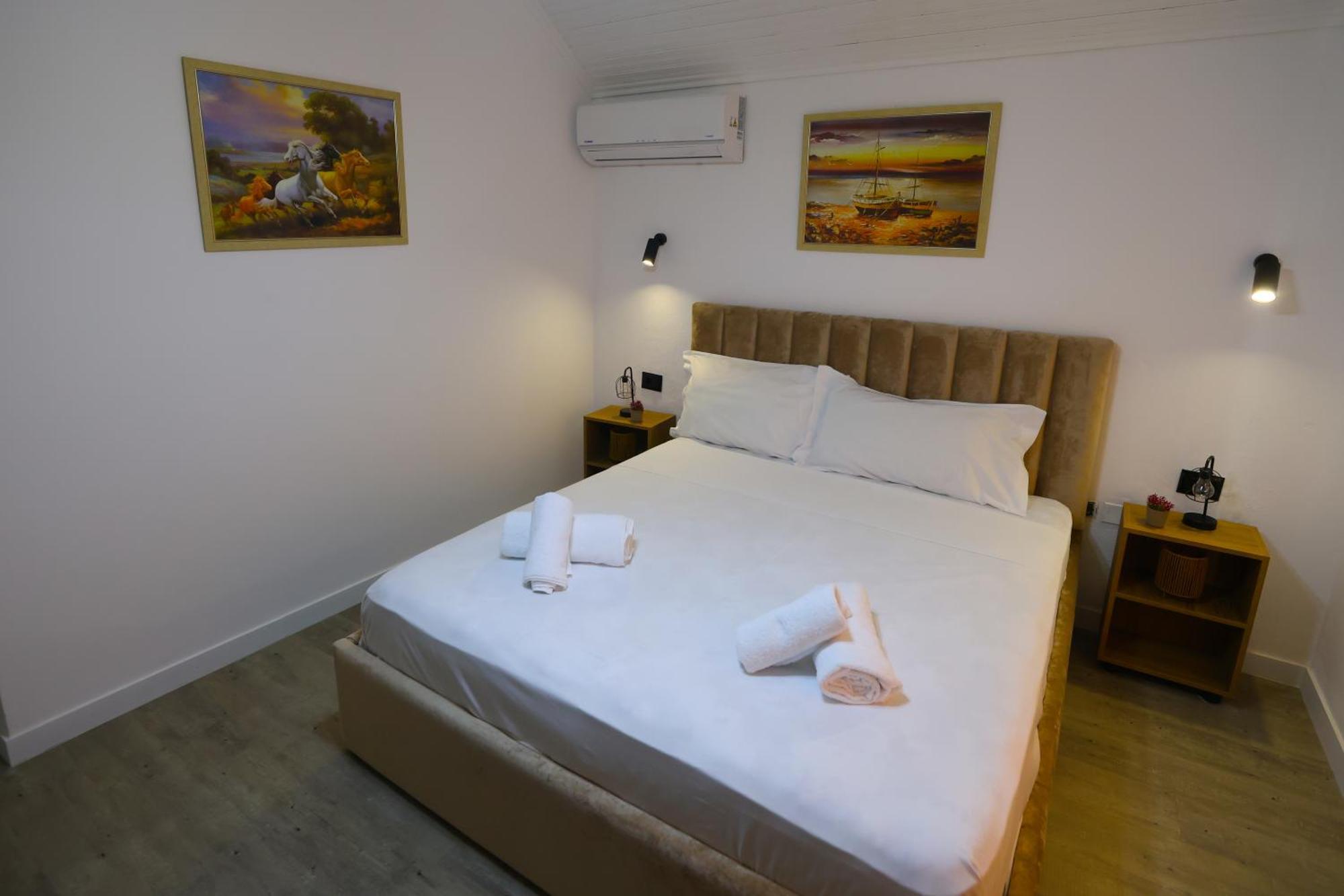 Vila Alizee Hotel Tiranë Ngoại thất bức ảnh