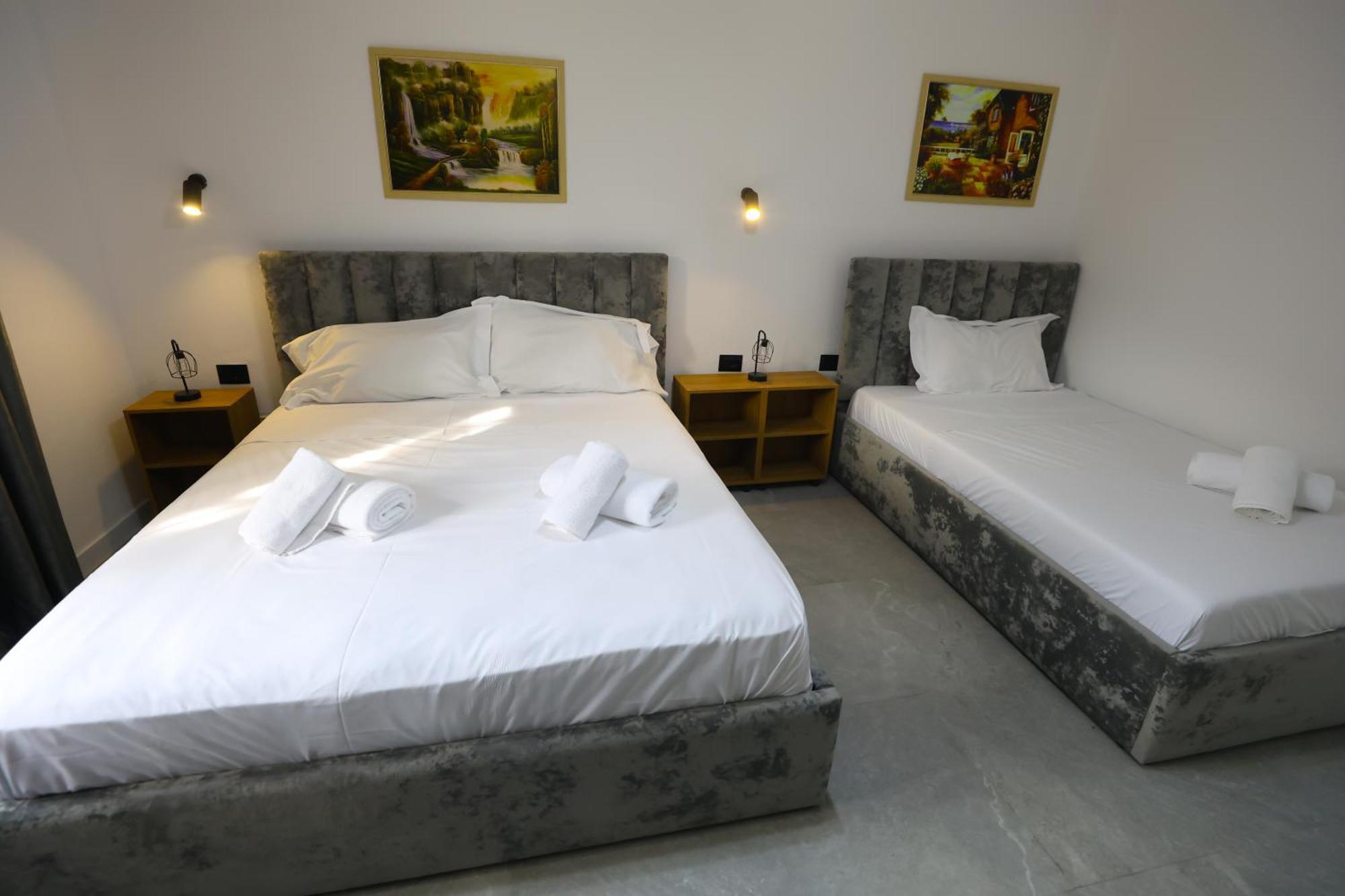 Vila Alizee Hotel Tiranë Ngoại thất bức ảnh