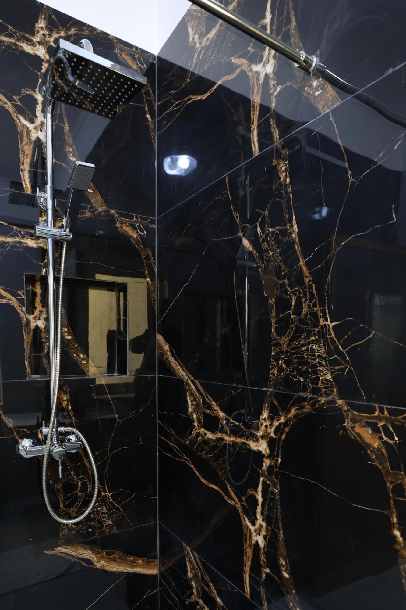 Vila Alizee Hotel Tiranë Ngoại thất bức ảnh